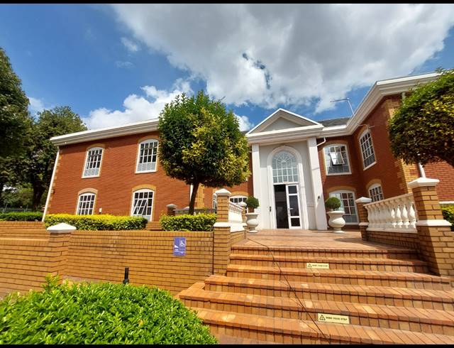199M² OFFICE TO LET IN BRYANSTON